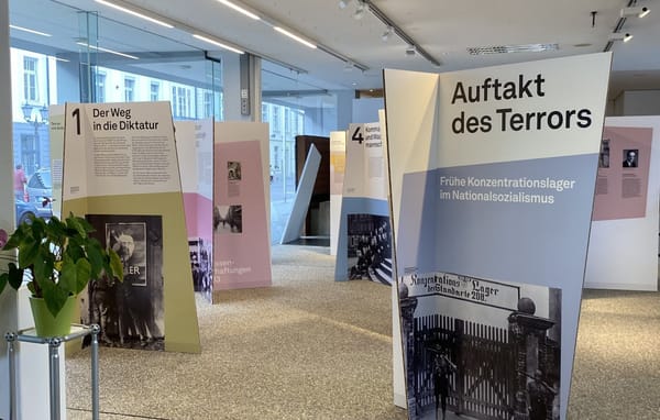 Ausstellung 'Auftakt des Terrors' im DGB-Haus in Karlsruhe