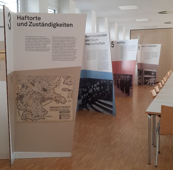 Ausstellung 'Auftakt des Terrors' im DGB-Haus in Karlsruhe
